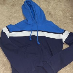 Packing cropped hoodie